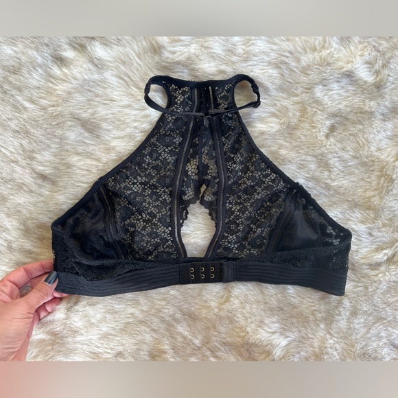 Victoria’s Secret Very Sexy Lace Halter Bralette Bra Top - Picture 5 of 7